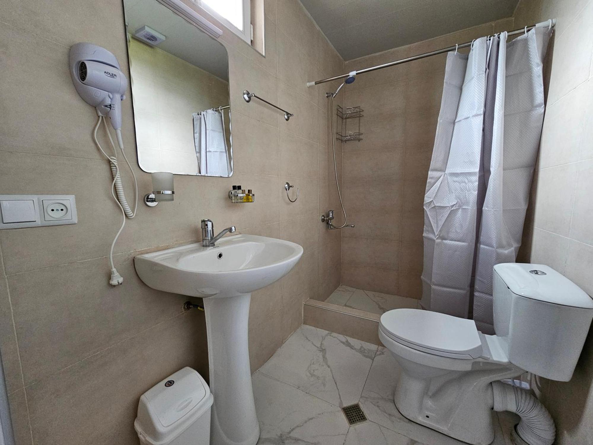 Hilltop Guest House Κουτάισι Εξωτερικό φωτογραφία
