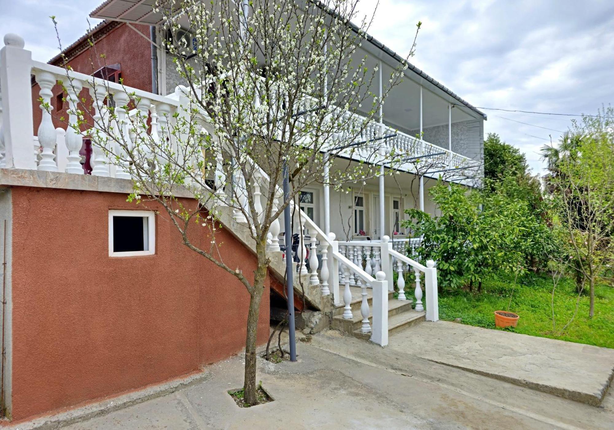 Hilltop Guest House Κουτάισι Εξωτερικό φωτογραφία